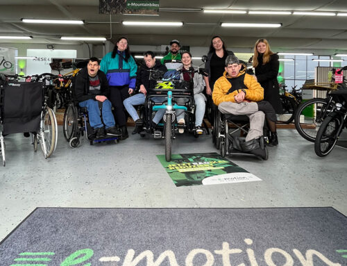 Teilhabe hat drei Räder: Neues Fahrrad für das Paul-Gerhardt-Haus